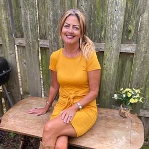 Meet your Posher, Sharon